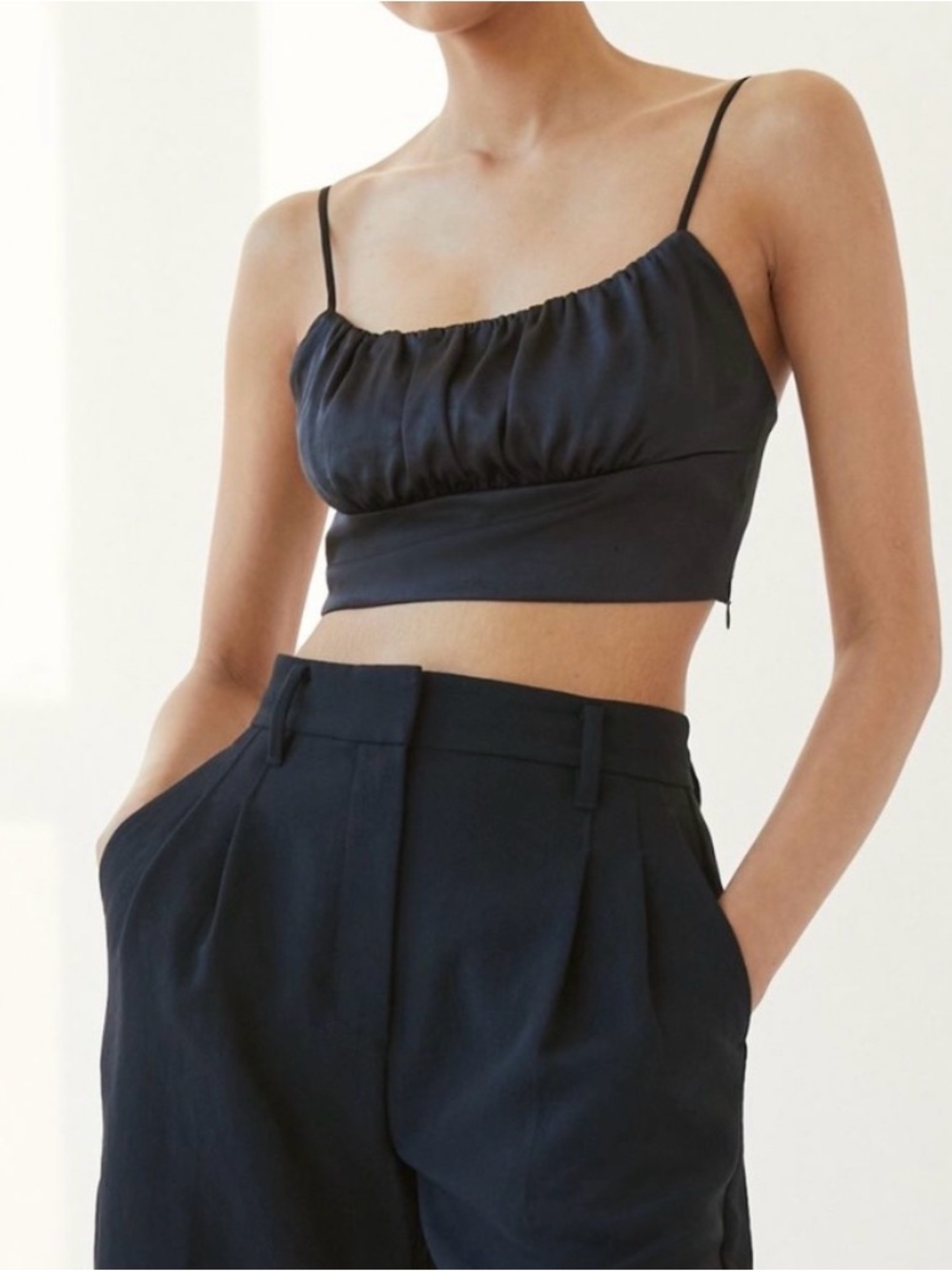 Aritzia Wilfred SONNET Black Camisole